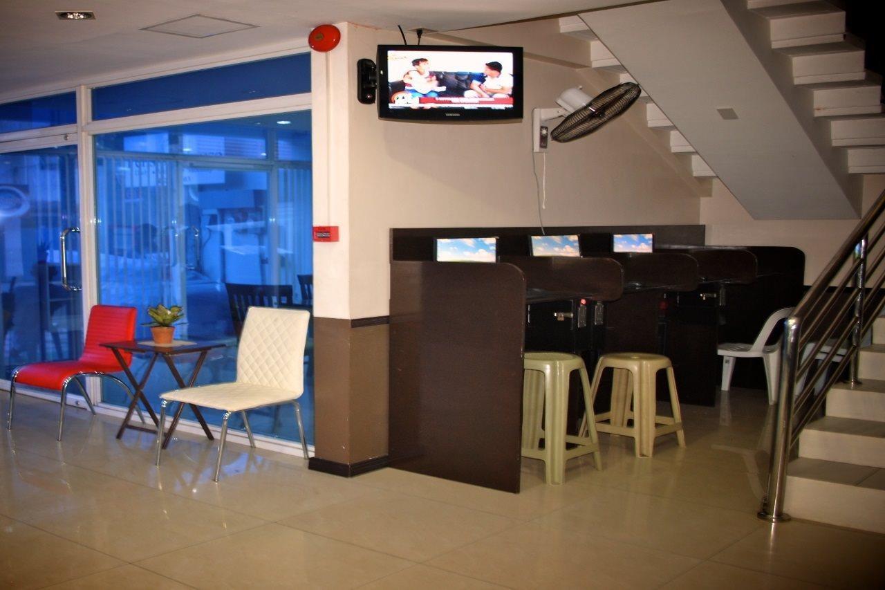 Cebu Fiesta Business Suites Extérieur photo